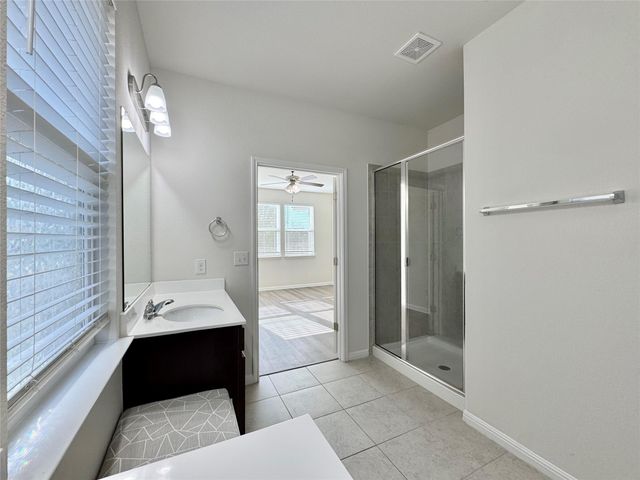 320 E La Escalera DR, Leander, TX 78641