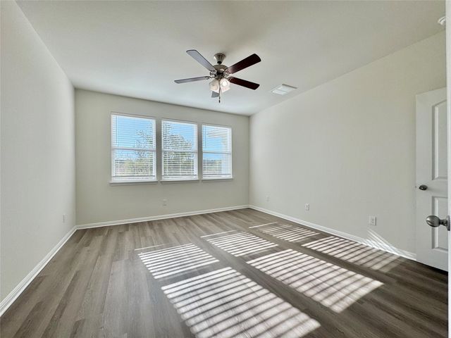 320 E La Escalera DR, Leander, TX 78641