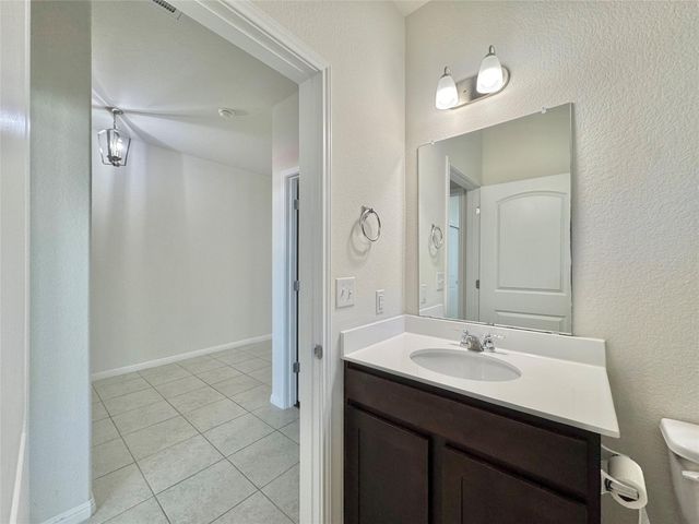 320 E La Escalera DR, Leander, TX 78641