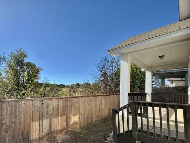 320 E La Escalera DR, Leander, TX 78641