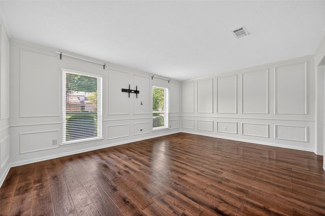 202 Laura Lane, Conroe, TX 77385