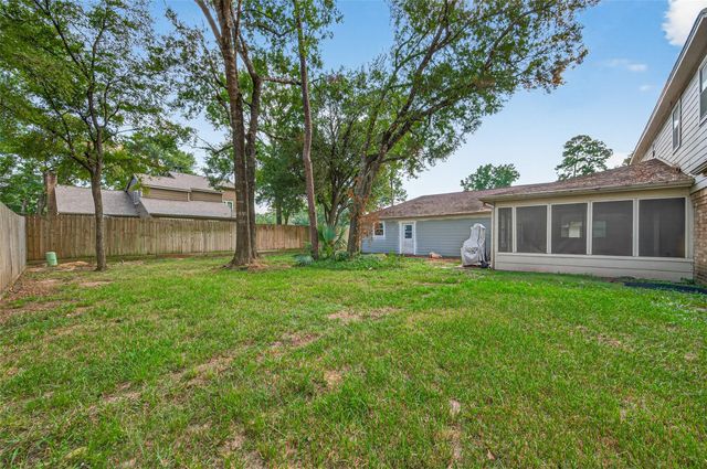 202 Laura Lane, Conroe, TX 77385