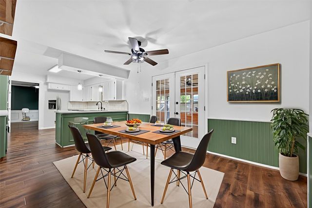 202 Laura Lane, Conroe, TX 77385