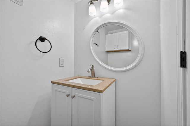 202 Laura Lane, Conroe, TX 77385