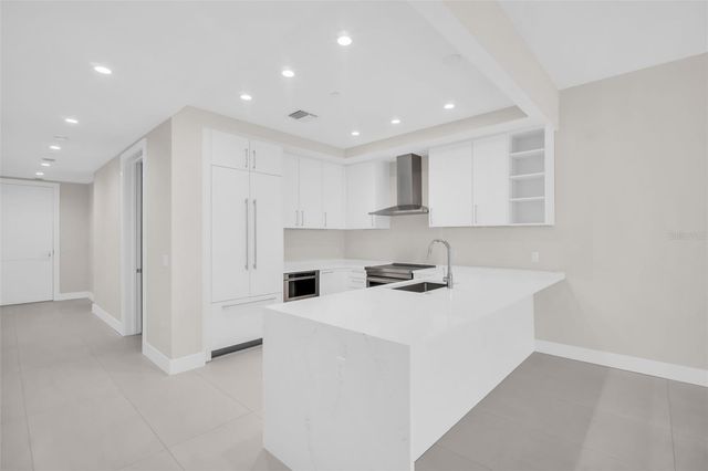 275 1ST AVENUE S 1104, St Petersburg, FL 33701