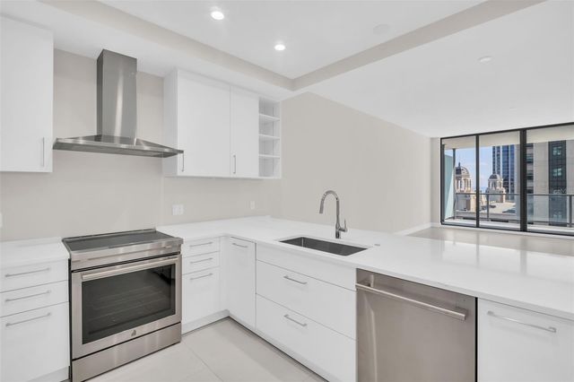 275 1ST AVENUE S 1104, St Petersburg, FL 33701