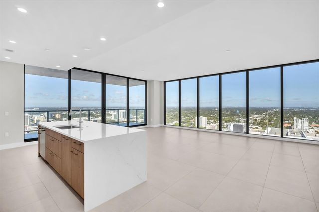 275 1ST AVENUE S 1104, St Petersburg, FL 33701