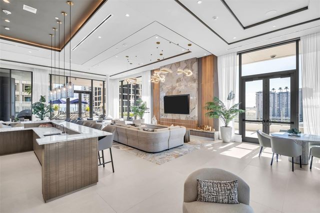 275 1ST AVENUE S 1104, St Petersburg, FL 33701