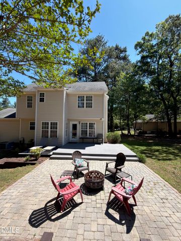 2100 Bridgeport Circle, Sanford, NC 27330