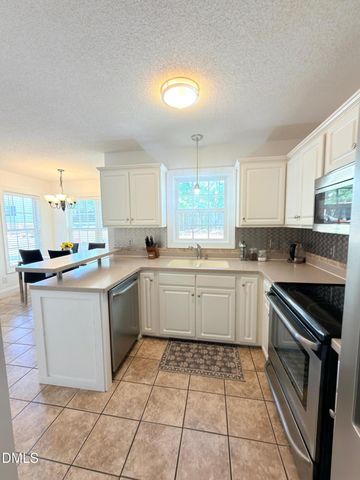 2100 Bridgeport Circle, Sanford, NC 27330