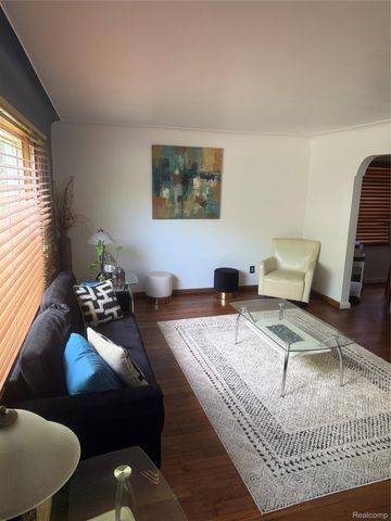 434 Moross Road, Grosse Pointe Farms, MI 48236