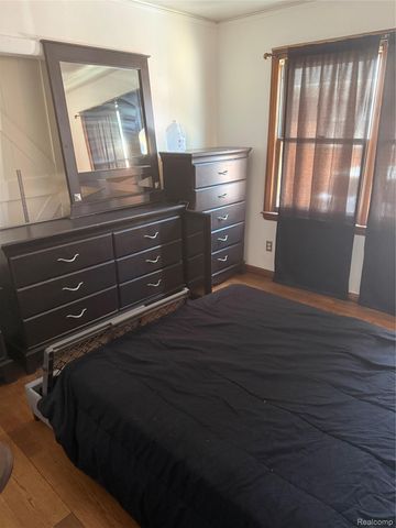 434 Moross Road, Grosse Pointe Farms, MI 48236