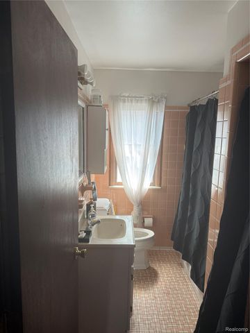 434 Moross Road, Grosse Pointe Farms, MI 48236