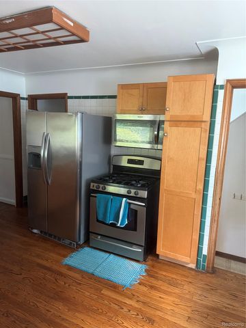 434 Moross Road, Grosse Pointe Farms, MI 48236