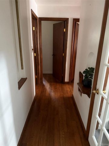434 Moross Road, Grosse Pointe Farms, MI 48236