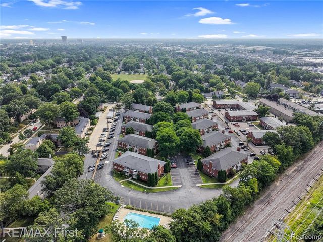 475 N Eton Street C2, Birmingham, MI 48009