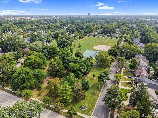 475 N Eton Street C2, Birmingham, MI 48009