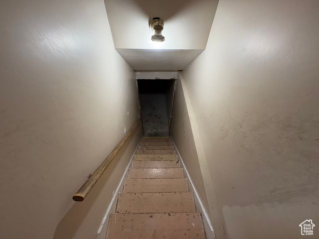 87 W 8710 S, Sandy, UT 84070