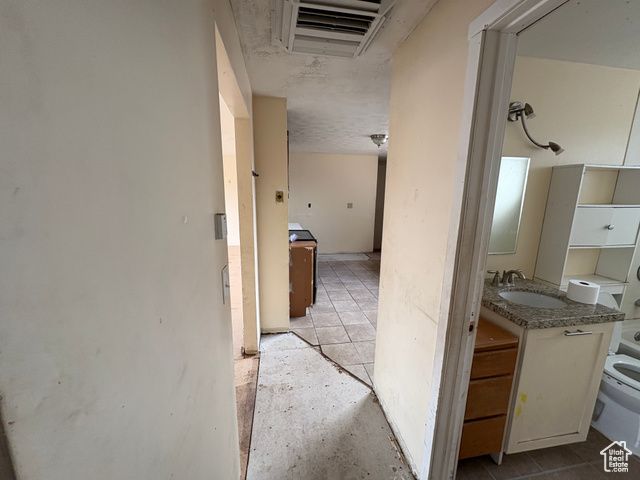 87 W 8710 S, Sandy, UT 84070