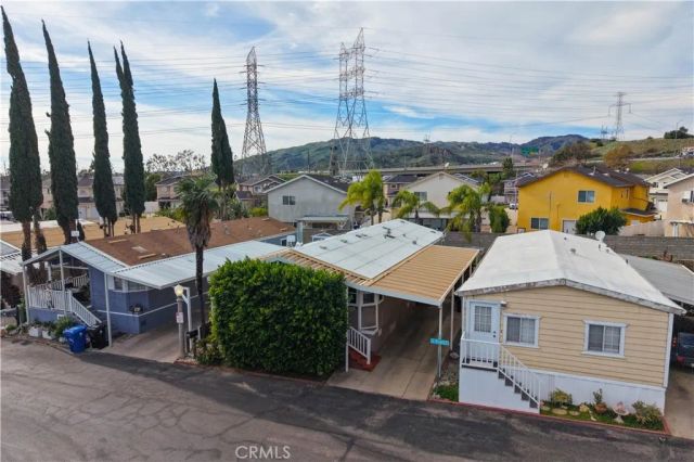 16079 Yarnell C35, Sylmar, CA 91342
