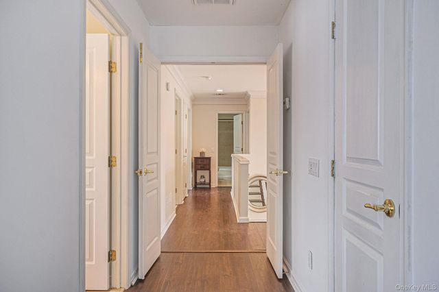 27 Avolet Court, Mount Sinai, NY 11766