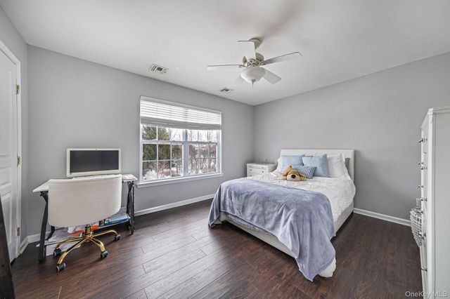 27 Avolet Court, Mount Sinai, NY 11766