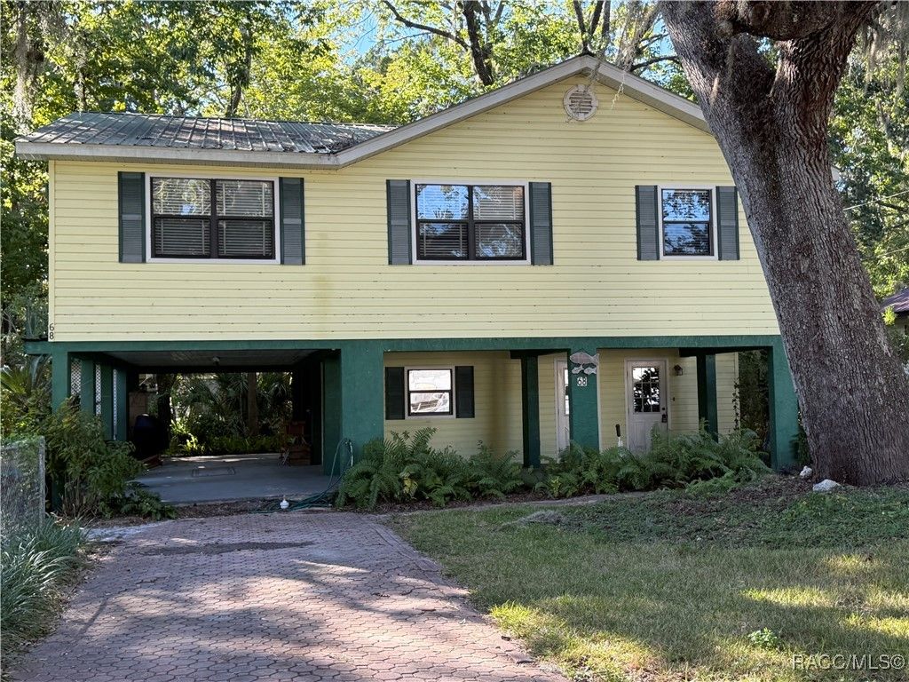 68 Canterbury Road, Inglis, FL 34449