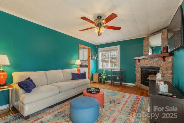 333 Oakview Park Road, Asheville, NC 28803