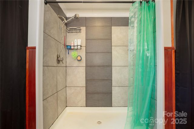 333 Oakview Park Road, Asheville, NC 28803