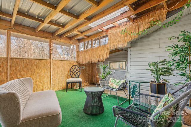 333 Oakview Park Road, Asheville, NC 28803