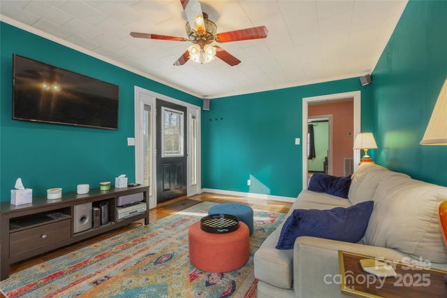 333 Oakview Park Road, Asheville, NC 28803