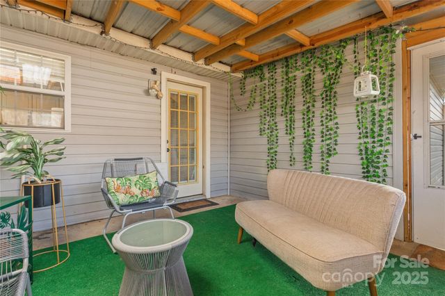 333 Oakview Park Road, Asheville, NC 28803