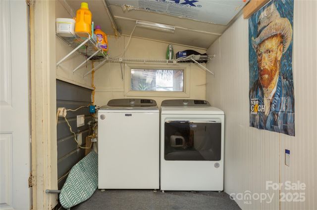 333 Oakview Park Road, Asheville, NC 28803