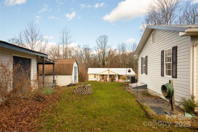 333 Oakview Park Road, Asheville, NC 28803