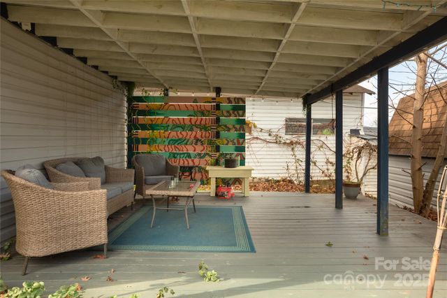 333 Oakview Park Road, Asheville, NC 28803