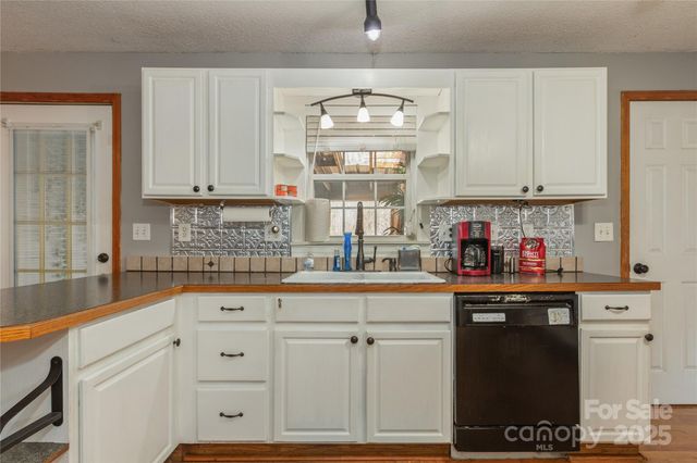 333 Oakview Park Road, Asheville, NC 28803