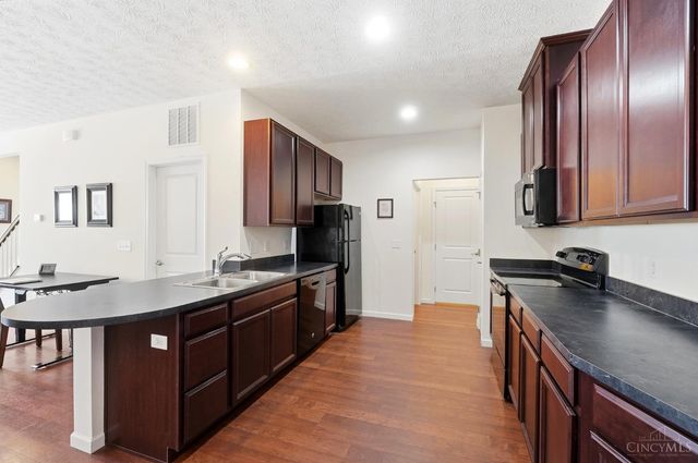 7460 Victoria Falls Avenue, Deerfield Twp., OH 45039