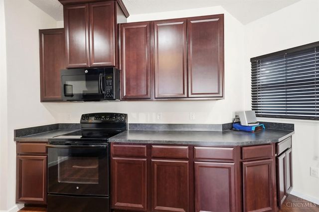7460 Victoria Falls Avenue, Deerfield Twp., OH 45039
