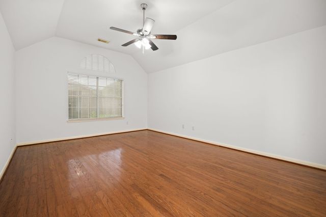 902 W Palmcrest Court, Pearland, TX 77584