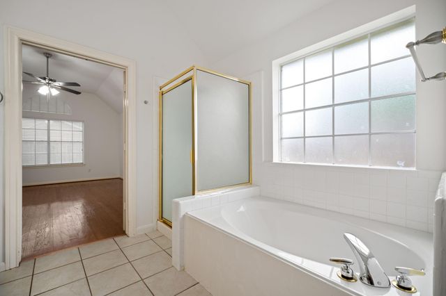 902 W Palmcrest Court, Pearland, TX 77584