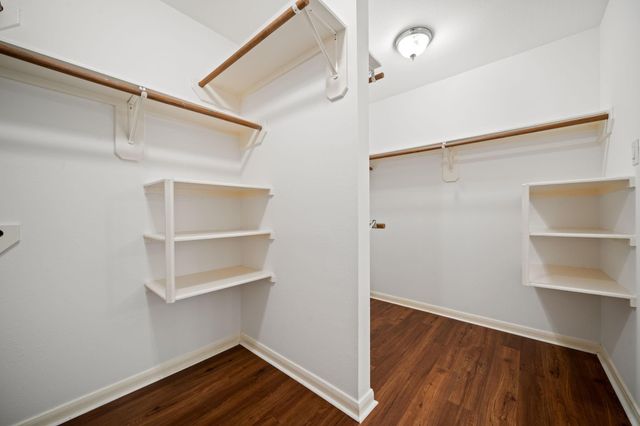 902 W Palmcrest Court, Pearland, TX 77584