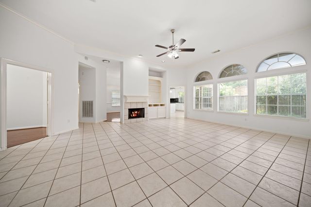 902 W Palmcrest Court, Pearland, TX 77584