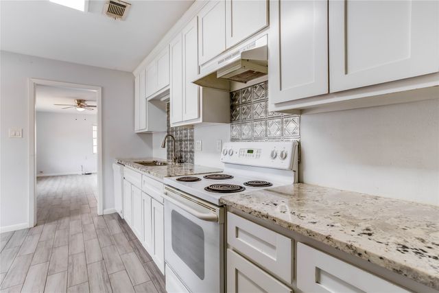 5728 Emerson Drive, Watauga, TX 76148