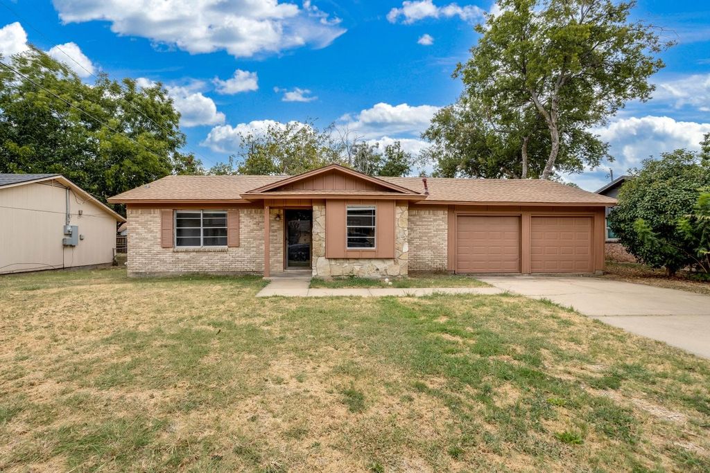 5728 Emerson Drive, Watauga, TX 76148