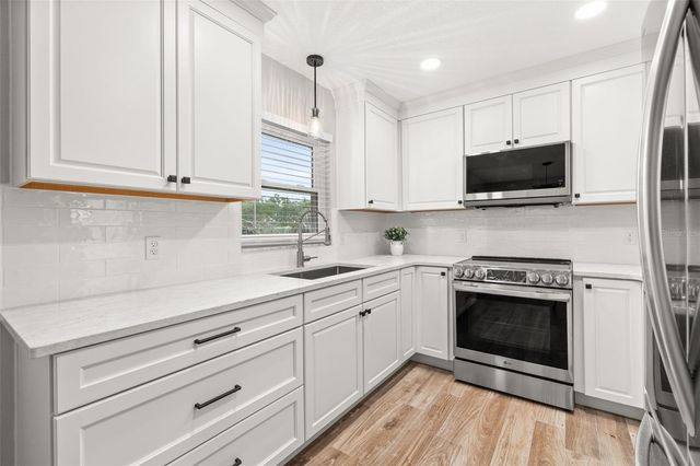 2325 LAKE LIZZIE COURT, St Cloud, FL 34771