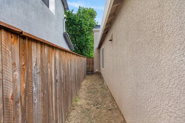9772 Sand Hollow Way, Elk Grove, CA 95757