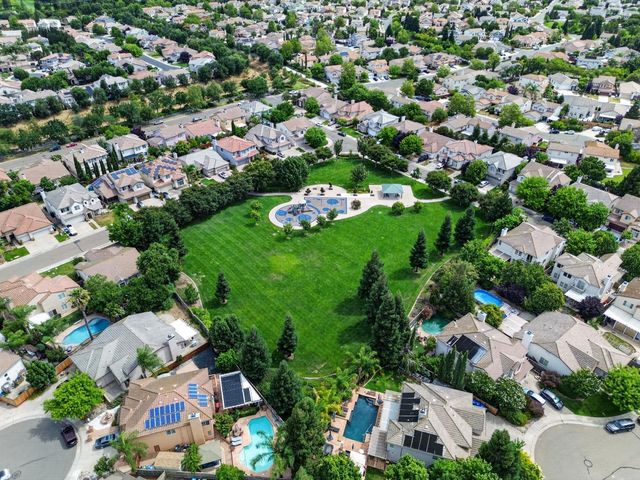 9772 Sand Hollow Way, Elk Grove, CA 95757