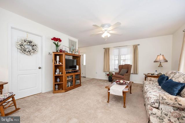 633 E MAIN ST, Fruitland, MD 21826