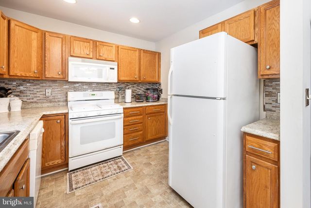 633 E MAIN ST, Fruitland, MD 21826