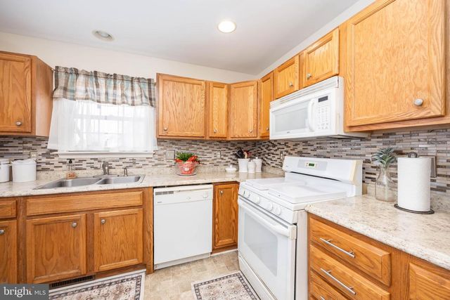 633 E MAIN ST, Fruitland, MD 21826